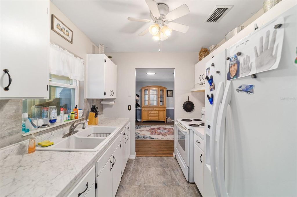 Image 10 of property listing at 10242 N DELTONA BOULEVARD, Citrus Springs, FL 34434