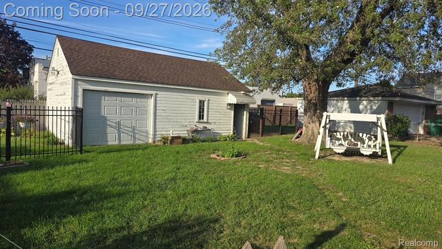 30644 Pardo Street, Garden City, MI 48135