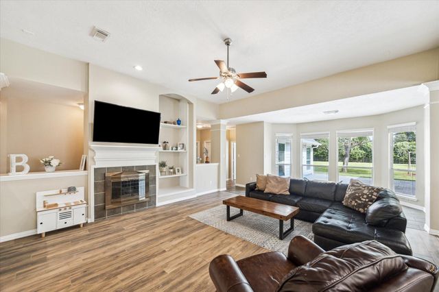 31702 Tall Grass Lane, Fulshear, TX 77441