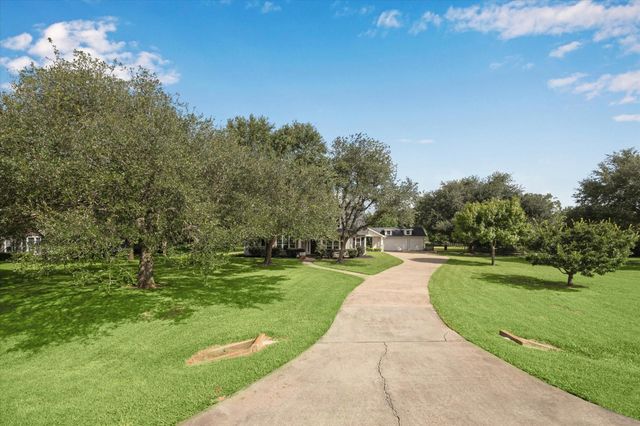 31702 Tall Grass Lane, Fulshear, TX 77441