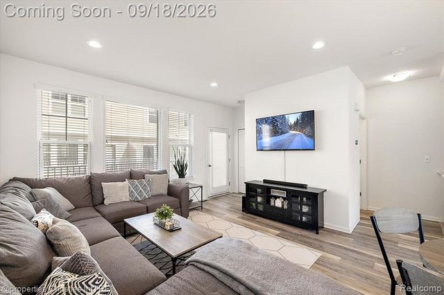 2500 Normandy Road 39, Royal Oak, MI 48073