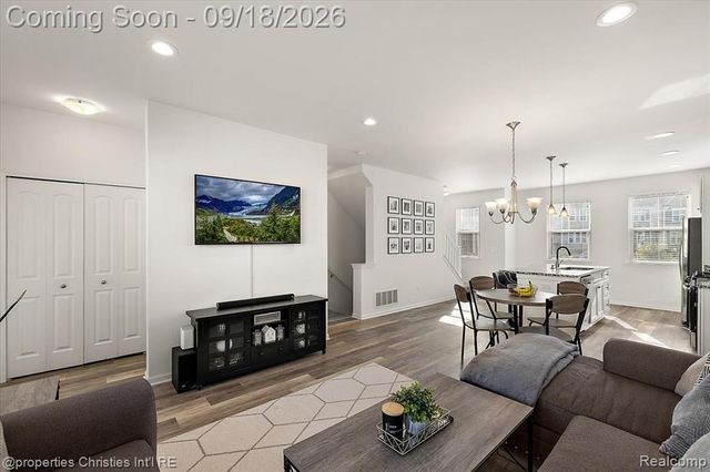 2500 Normandy Road 39, Royal Oak, MI 48073
