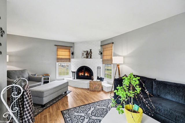 50625 Jim Drive, Chesterfield Twp, MI 48047