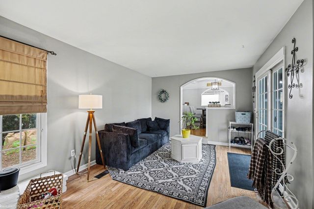 50625 Jim Drive, Chesterfield Twp, MI 48047