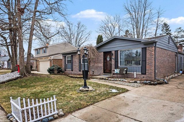 50625 Jim Drive, Chesterfield Twp, MI 48047