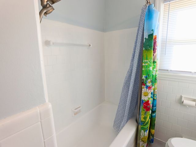 147 Dellawanda Rd, Swansea, MA 02777