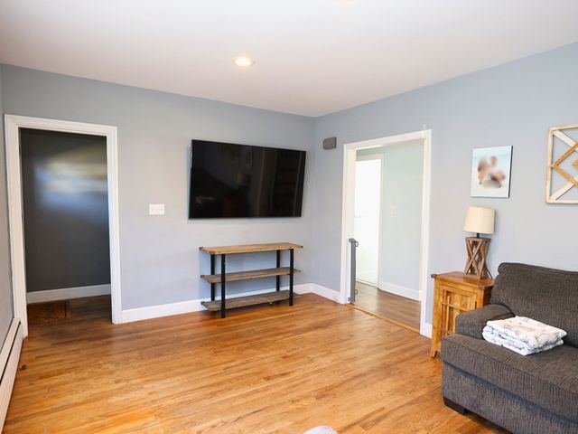 147 Dellawanda Rd, Swansea, MA 02777