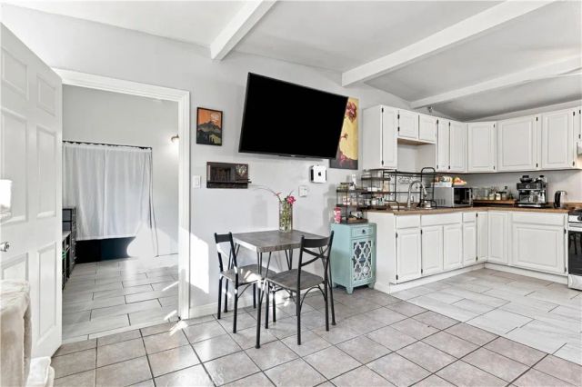 11863 Phillippi Avenue, Pacoima, CA 91331