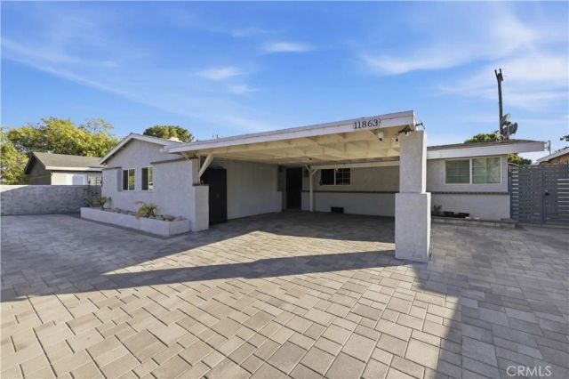 11863 Phillippi Avenue, Pacoima, CA 91331