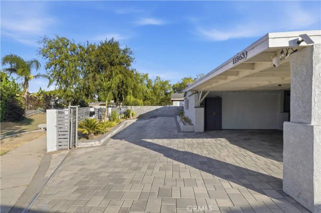 11863 Phillippi Avenue, Pacoima, CA 91331
