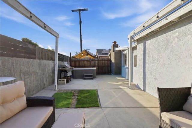 11863 Phillippi Avenue, Pacoima, CA 91331