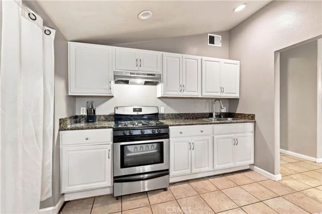 11863 Phillippi Avenue, Pacoima, CA 91331
