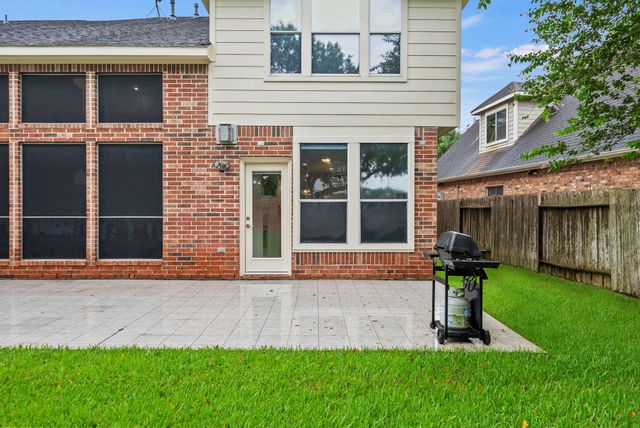 7122 Tessa Lakes Court, Sugar Land, TX 77479