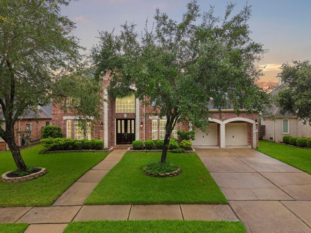 7122 Tessa Lakes Court, Sugar Land, TX 77479