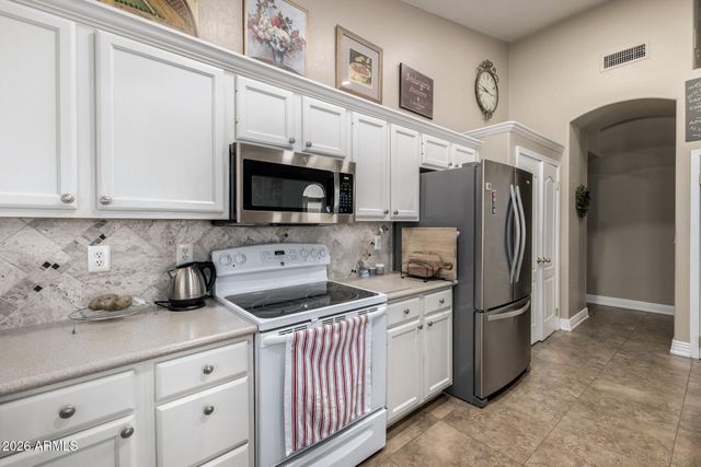 1850 W DESERT Lane, Gilbert, AZ 85233