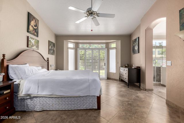 1850 W DESERT Lane, Gilbert, AZ 85233