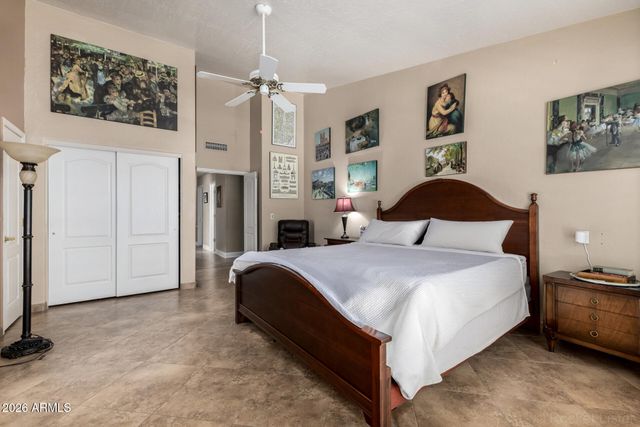 1850 W DESERT Lane, Gilbert, AZ 85233