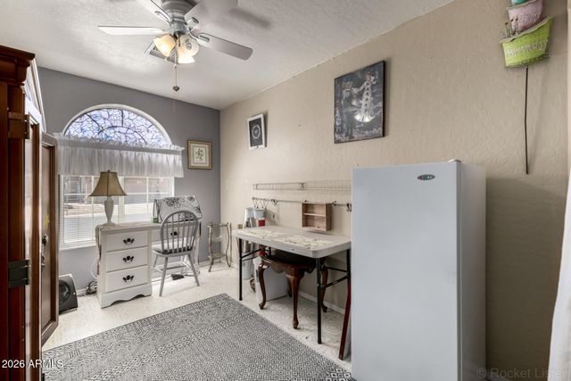 1850 W DESERT Lane, Gilbert, AZ 85233