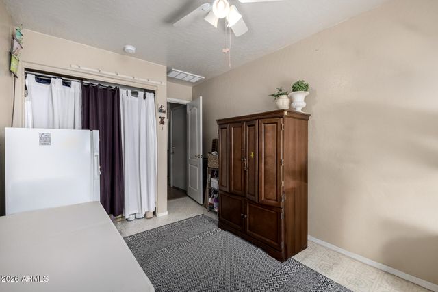 1850 W DESERT Lane, Gilbert, AZ 85233