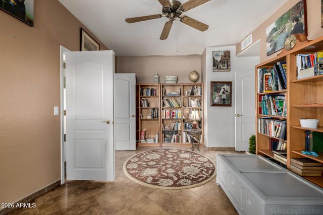 1850 W DESERT Lane, Gilbert, AZ 85233