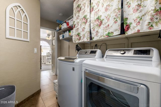 1850 W DESERT Lane, Gilbert, AZ 85233