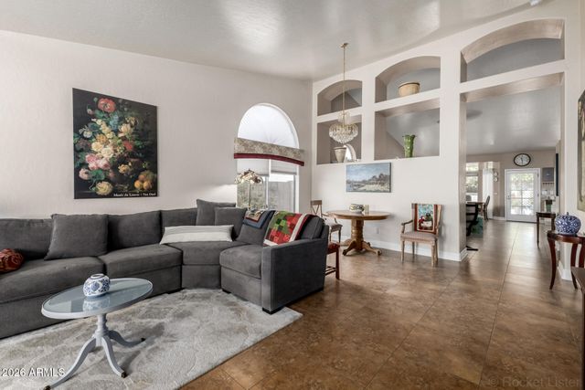 1850 W DESERT Lane, Gilbert, AZ 85233