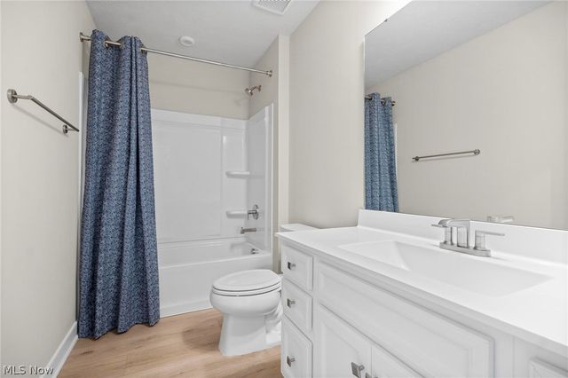 1012 Ashford Court, Columbia Station, OH 44028