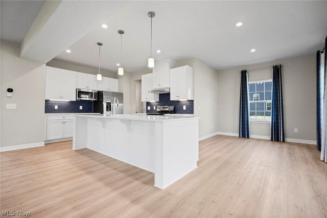 1012 Ashford Court, Columbia Station, OH 44028
