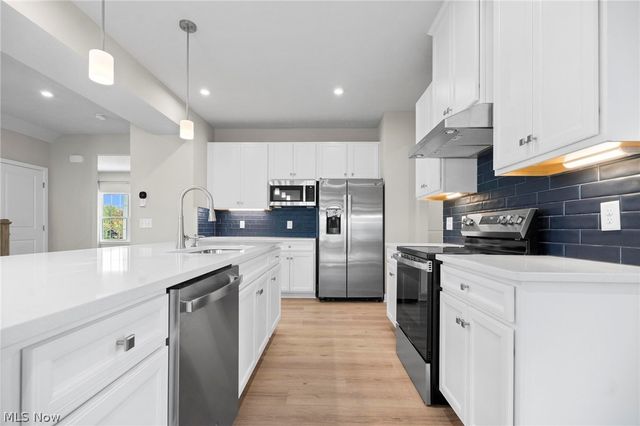 1012 Ashford Court, Columbia Station, OH 44028