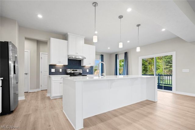 1012 Ashford Court, Columbia Station, OH 44028