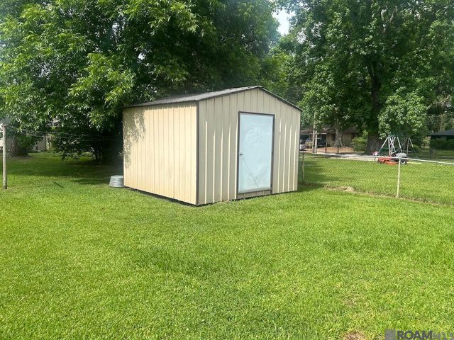 5555 San Juan Dr, Baton Rouge, LA 70811