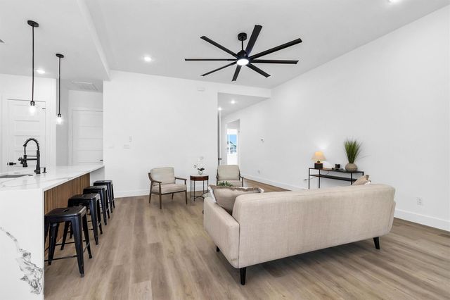 2007 King Street, Houston, TX 77026