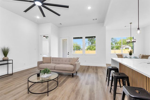 2007 King Street, Houston, TX 77026