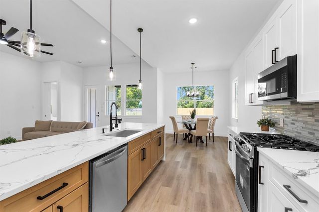 2007 King Street, Houston, TX 77026