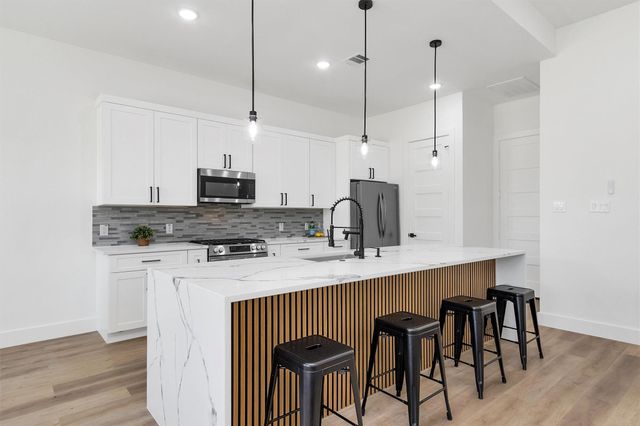 2007 King Street, Houston, TX 77026