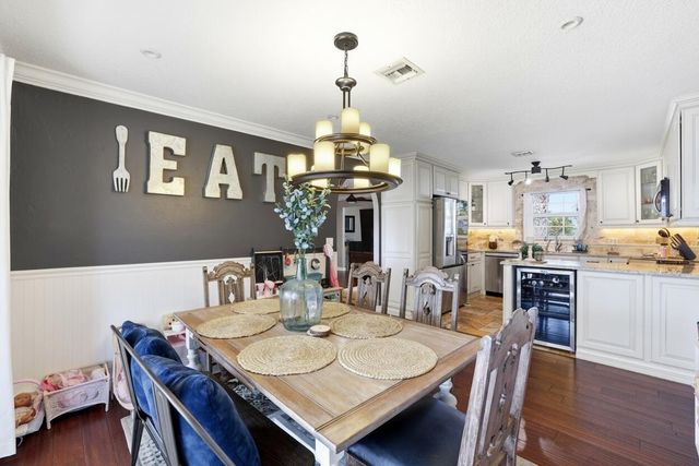 362 La Mancha Avenue, Royal Palm Beach, FL 33411