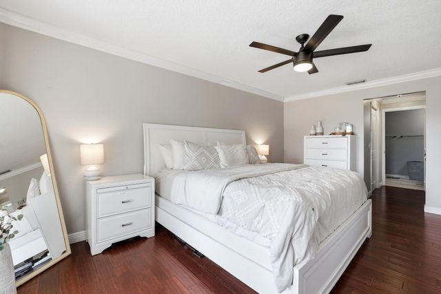 362 La Mancha Avenue, Royal Palm Beach, FL 33411