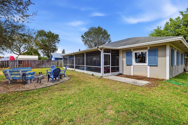 362 La Mancha Avenue, Royal Palm Beach, FL 33411