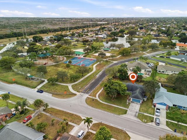 362 La Mancha Avenue, Royal Palm Beach, FL 33411