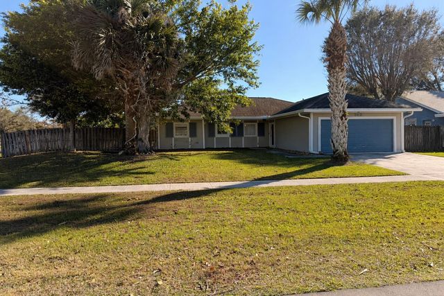 362 La Mancha Avenue, Royal Palm Beach, FL 33411