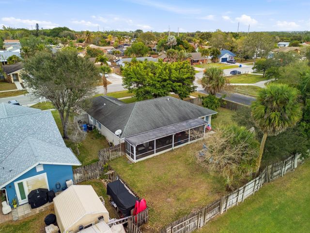 362 La Mancha Avenue, Royal Palm Beach, FL 33411