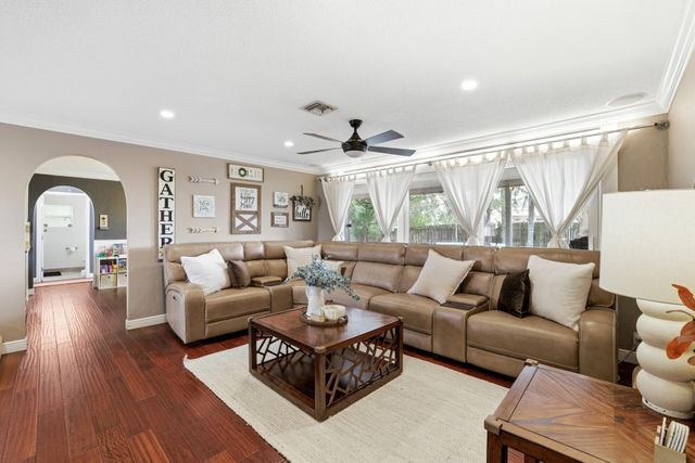 362 La Mancha Avenue, Royal Palm Beach, FL 33411