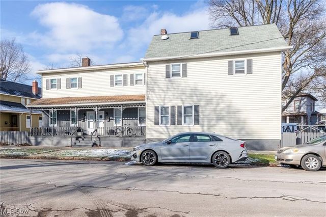 3905 Woodbine Up, Cleveland, OH 44113