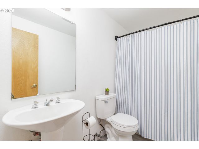 7920 Sw FANNO CREEK Dr 3, Tigard, OR 97224