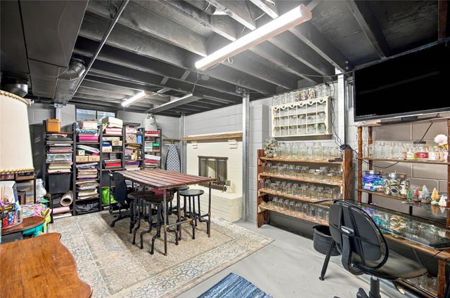 830 SE Bel-Aire Road, Ankeny, IA 50021