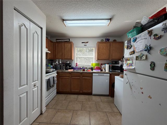 521 N KEECH STREET, Daytona Beach, FL 32114