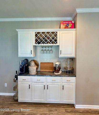 11717 Trottingham Cir, Louisville, KY 40299