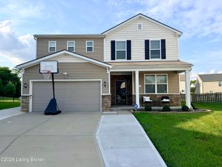 11717 Trottingham Cir, Louisville, KY 40299