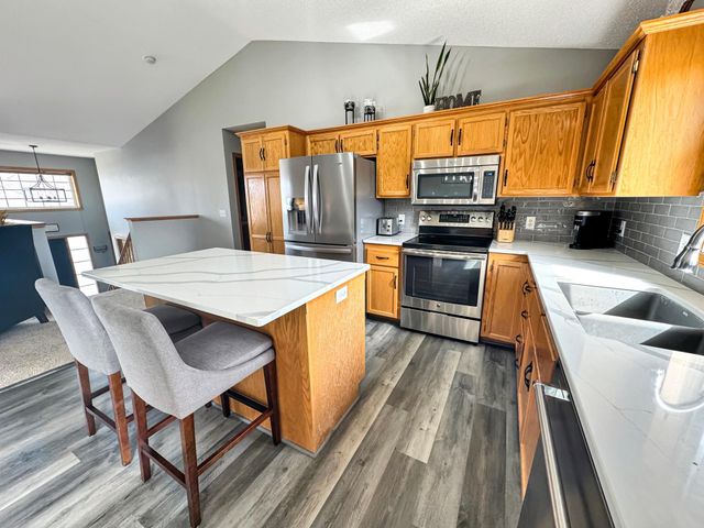 703 Kalea Court, Hanover, MN 55341
