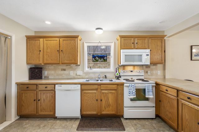 20 Thistle Lane, Kimberling City, MO 65686